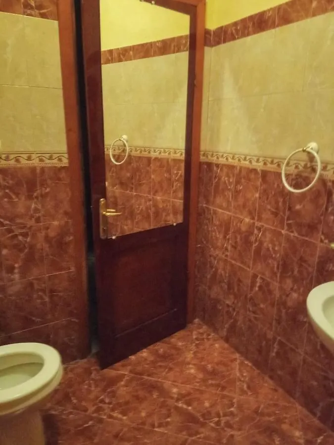 בית הארחה בראט Twins Villa Mangalem אלבניה