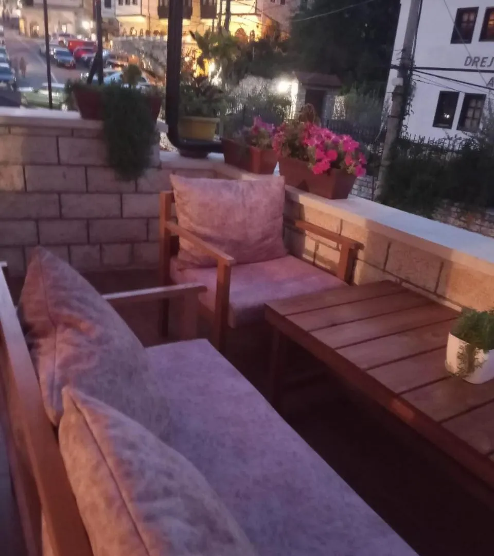 Guest house Twins Villa Mangalem Berat Albania